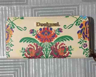 Desigual 