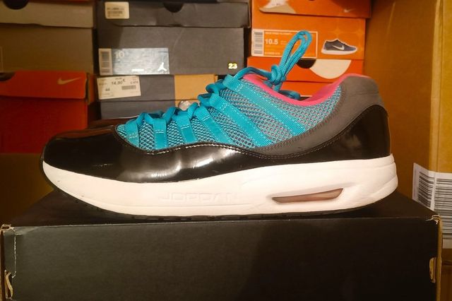 Jordan CMFT Viz Air 11 South Beach 2010