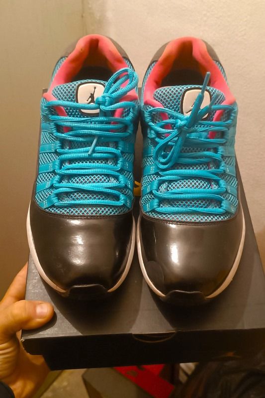 Jordan CMFT Viz Air 11 South Beach 2010