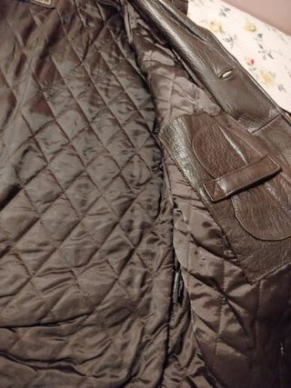 Abrigo de vuelta de muy buena calidad.