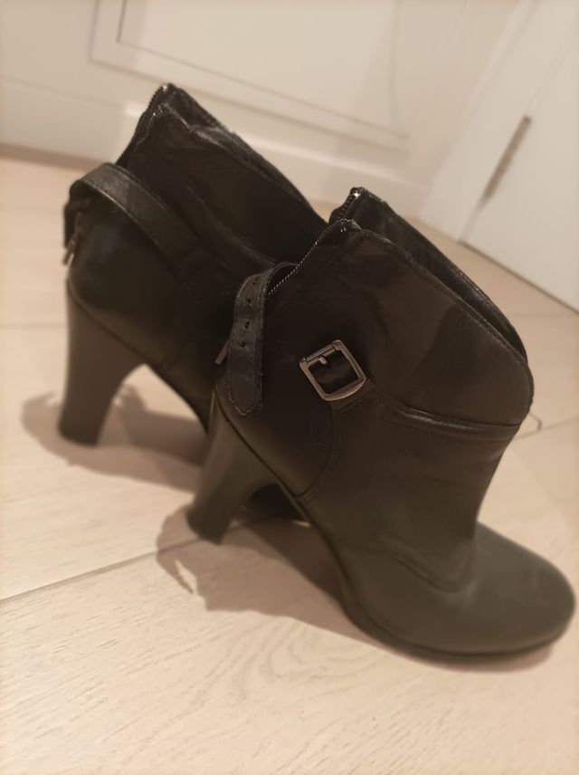 Botines de cuero negro marca Belstaff talla 39
