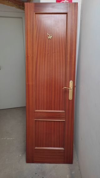 3 Puertas de Madera interiores 
Las 3 por 60€