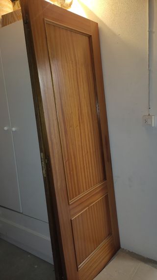 3 Puertas de Madera interiores 
Las 3 por 60€