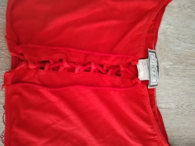 Top donna con spalle copertee