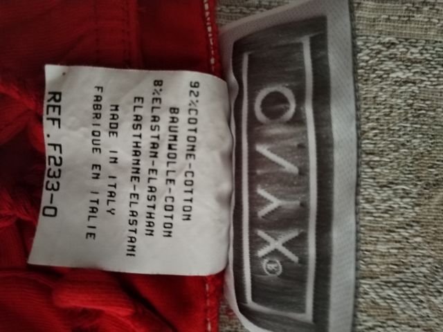 Top donna con spalle copertee