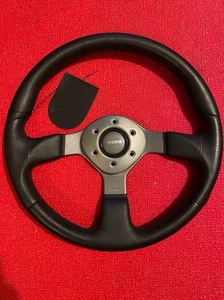 Volante MOMO