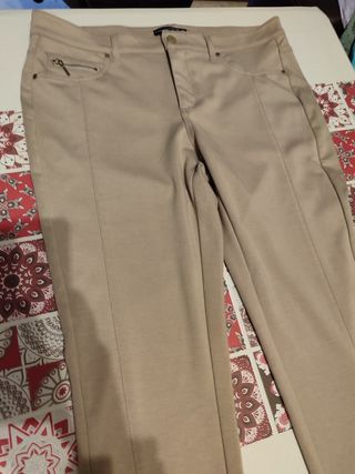 Pantalón tipo leggins sin ningún 