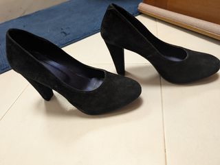 Sapato alto de veludo preto