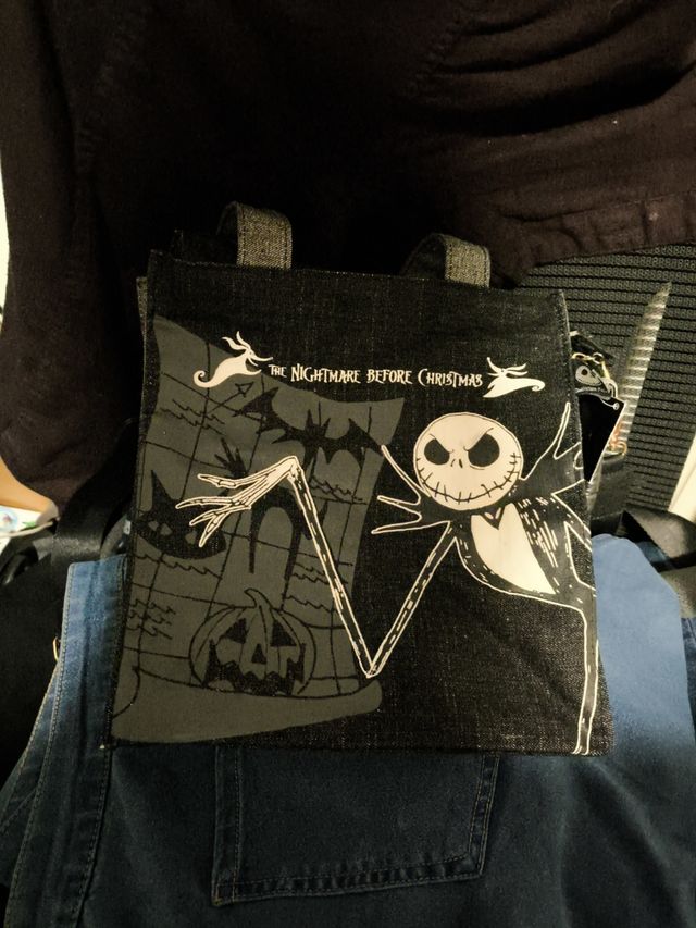 Bolso de Jack skelliton en buen estado 