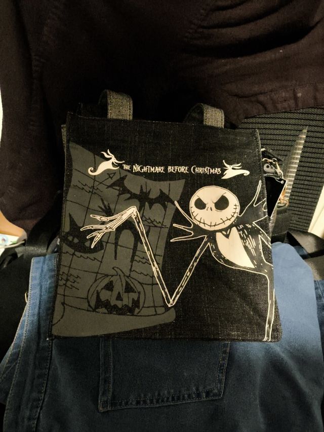 Bolso de Jack skelliton en buen estado 