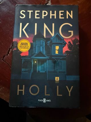 Holly (Edición en español)