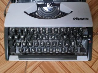 Máquina de escribir Olympia años 60