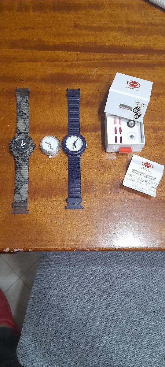 Orologi e orecchino Hip Hop 