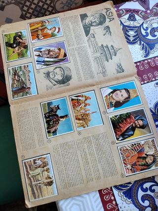 Álbum cromos hombre raza y costumbre