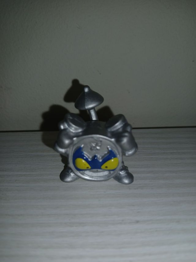 Superthings plateados y dorados