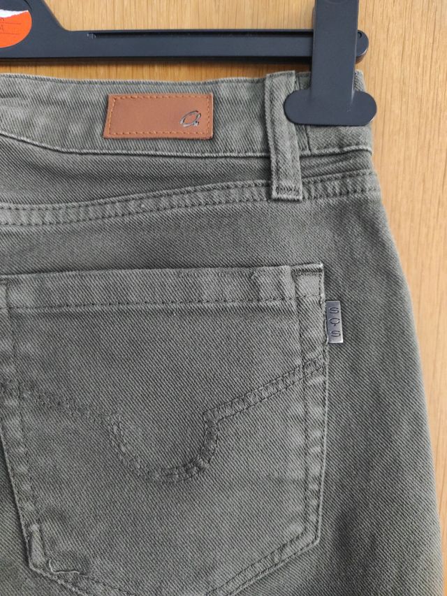 Pantalones S.O.S vaqueros verdes