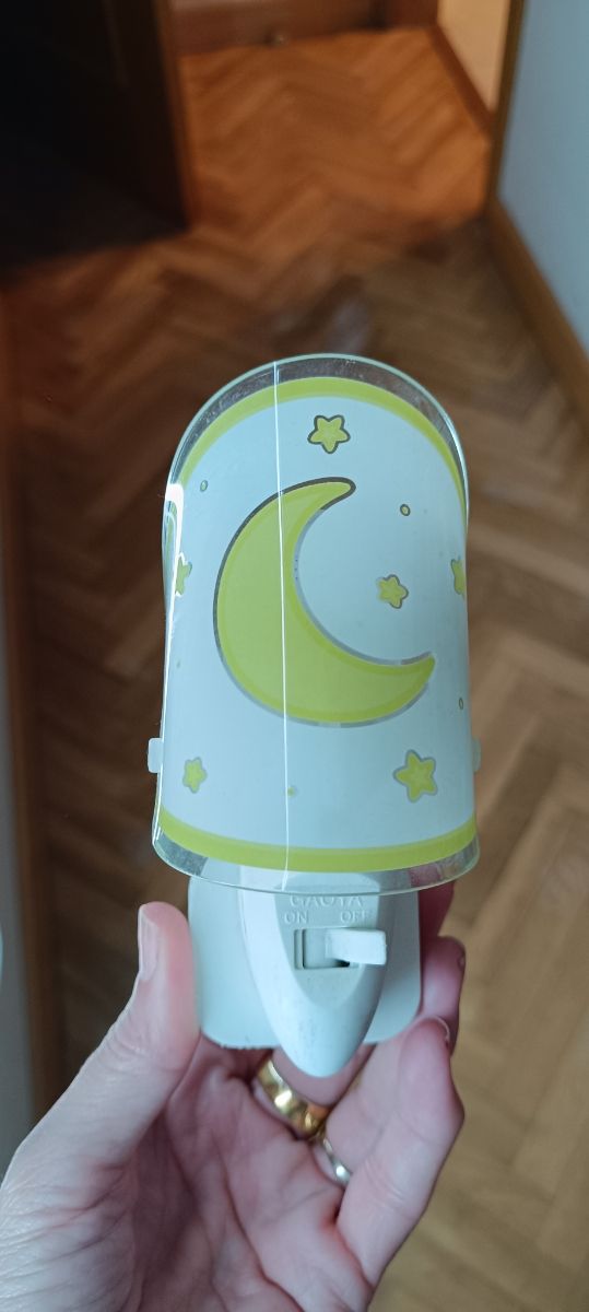 Lamaprita enchufe infantil