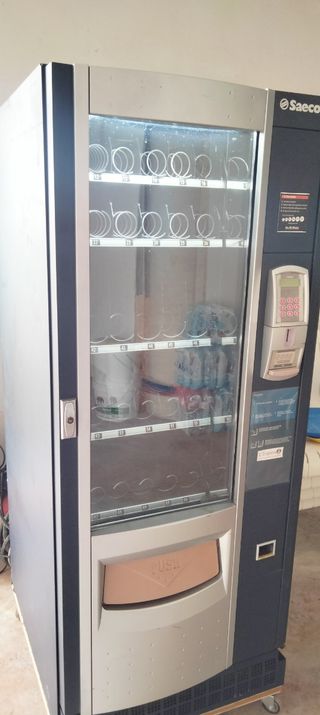Distributore Snack Saeco