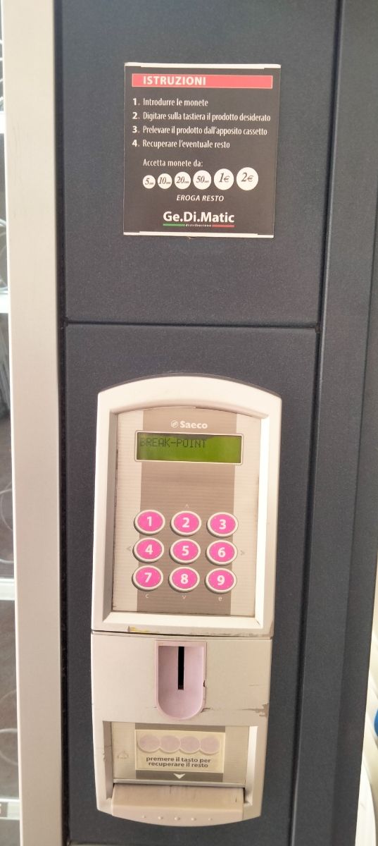 Distributore Snack Saeco