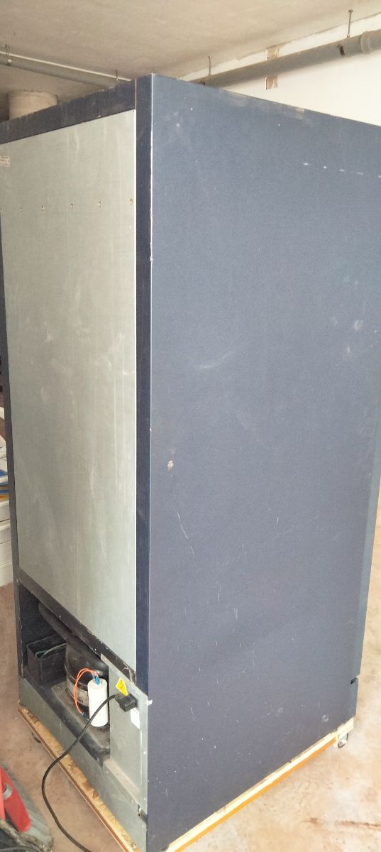 Distributore Snack Saeco