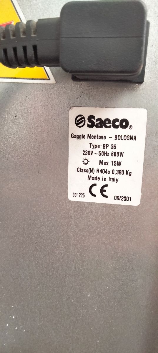 Distributore Snack Saeco