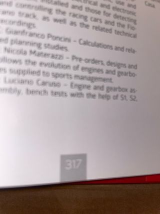Libro da collezione sulla ferrari