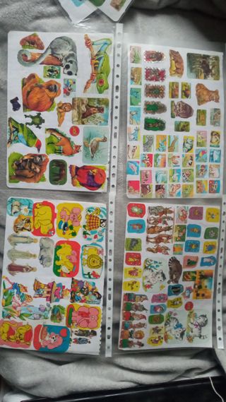 Cromos y pegatinas antiguas pegadas años 90