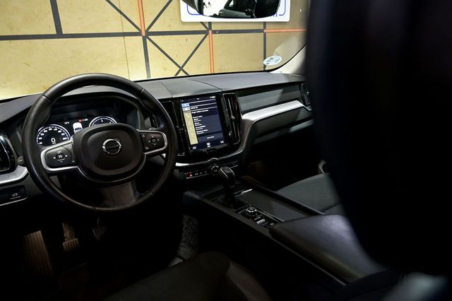 Volvo XC60   2.0 D3 Business Plus 