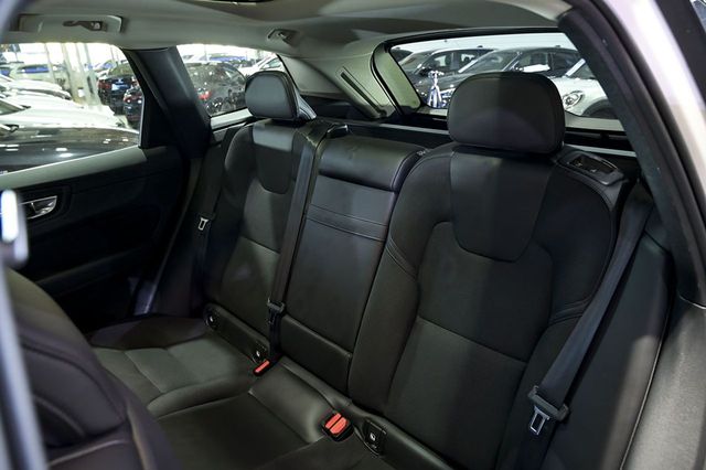 Volvo XC60   2.0 D3 Business Plus 