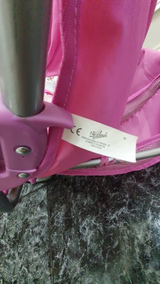 Carrito para dos muñecos gemelos. .