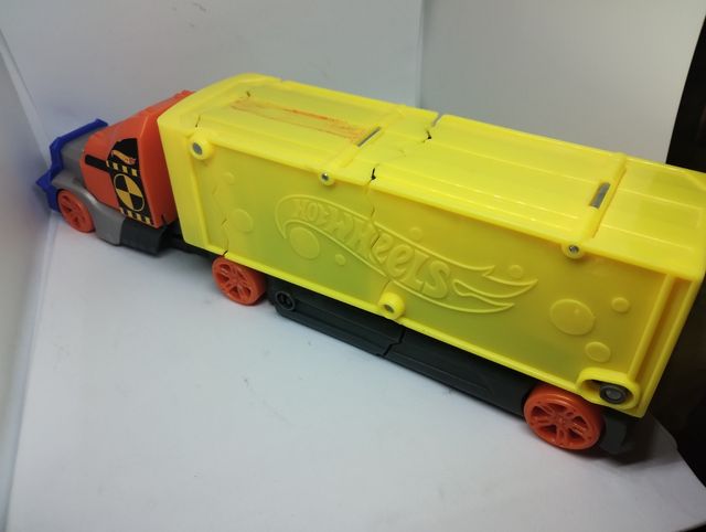 Camion Hot-Wheels,effetto Crash