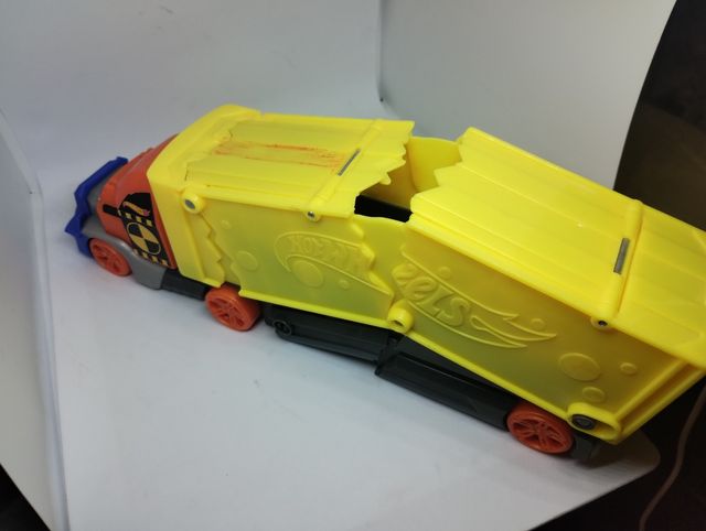 Camion Hot-Wheels,effetto Crash
