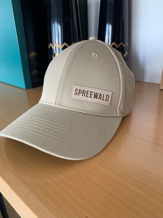 Cappello con visiera