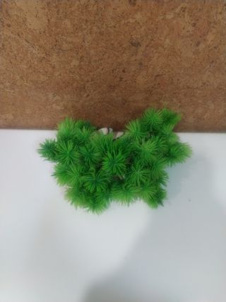 Planta artificial para acuario – 20 x 12 cm