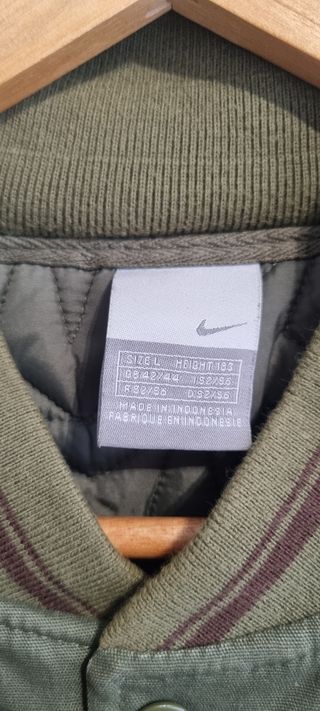 Cazadora bomber Nike