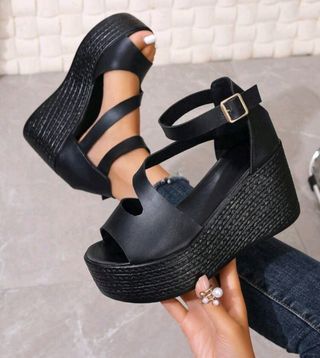Sandalias negras con cuña talla 39 
