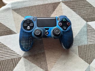 Mando PS4 con funda