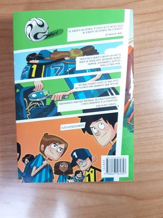 Los Futbolísimos 1: El misterio de los árbitros dormidos (Spanish Edition)