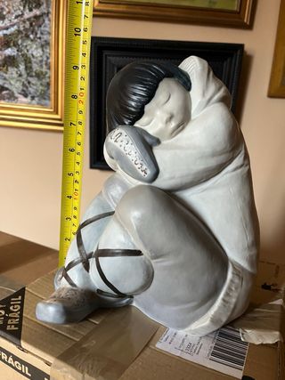 “Niño esquimal blanco” de Lladró