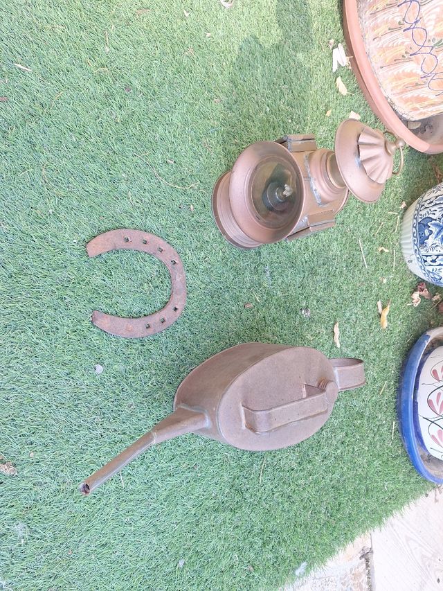 Lote aceitera, faro de petróleo + regalo