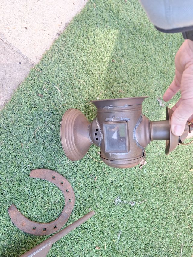 Lote aceitera, faro de petróleo + regalo