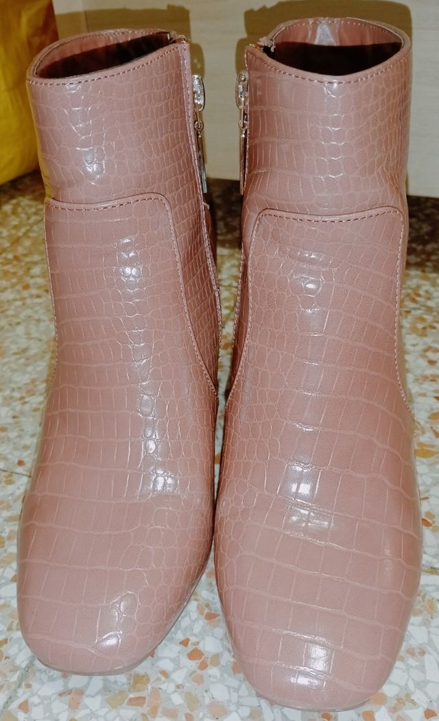 Zapatos/ botas / scarpe stivaletti con tacco. Prim