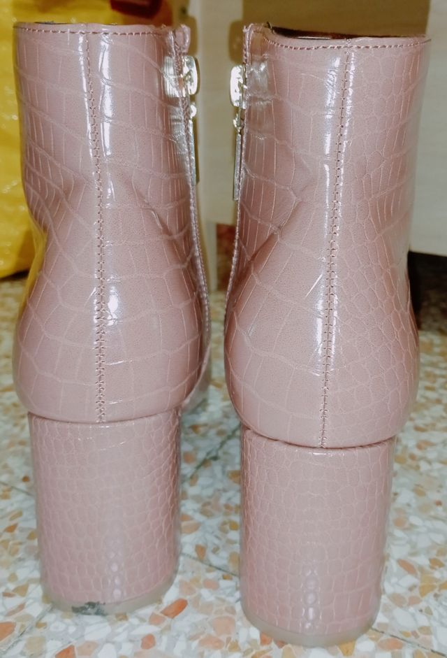 Zapatos/ botas / scarpe stivaletti con tacco. Prim