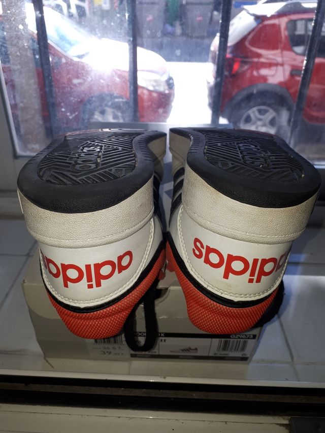 ***Ocasión. Zapatillas baloncesto Adidas Hoops 3.0