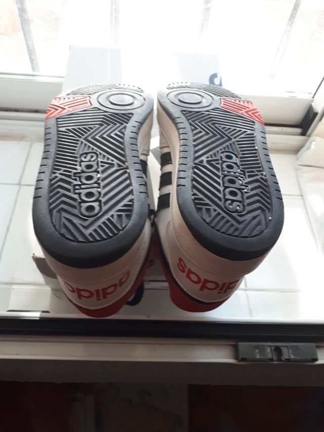 ***Ocasión. Zapatillas baloncesto Adidas Hoops 3.0