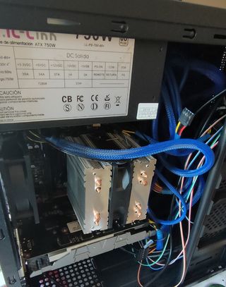 Intel Xeon 2,4ghz. Ram 16 gb. Disco Nvme 240
