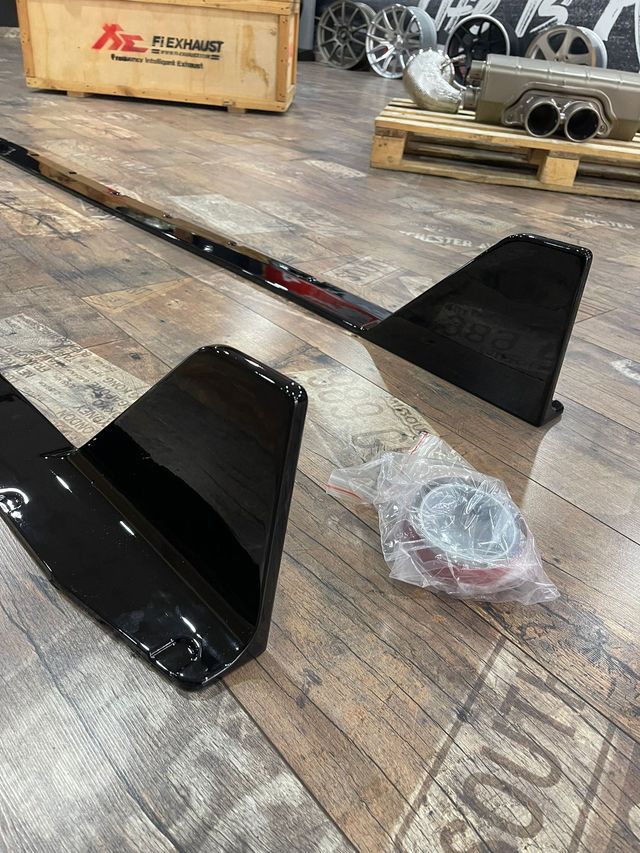 Taloneras Negro Brillante BMW M3 / M4 G80 G81 G82