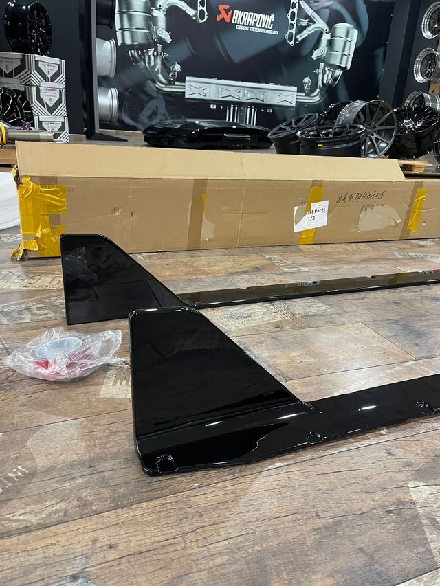 Taloneras Negro Brillante BMW M3 / M4 G80 G81 G82