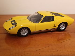 Lamborghini Miura 