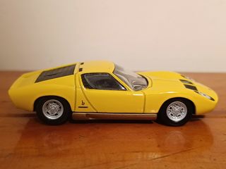 Lamborghini Miura 